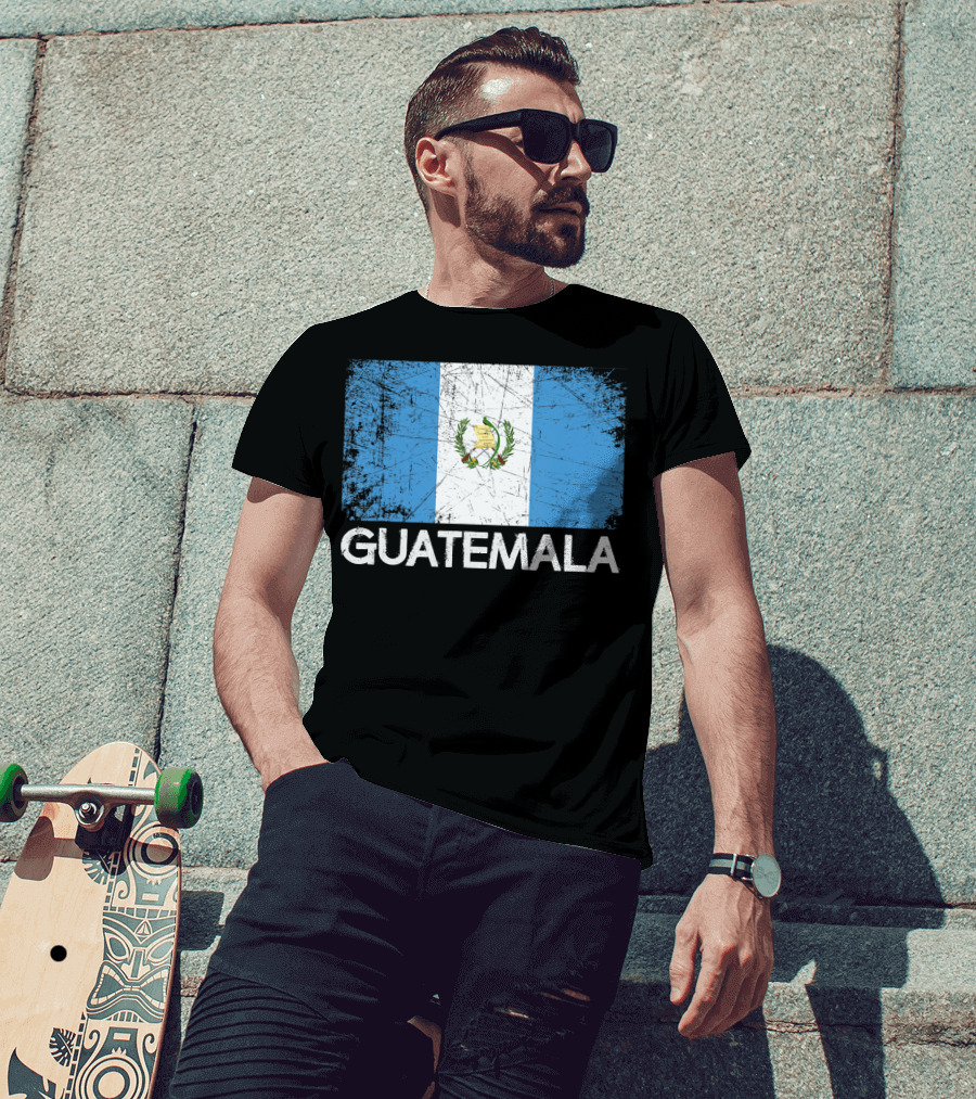 Vintage Guatemalan Flag Distressed Guatemala Emblem T-Shirt