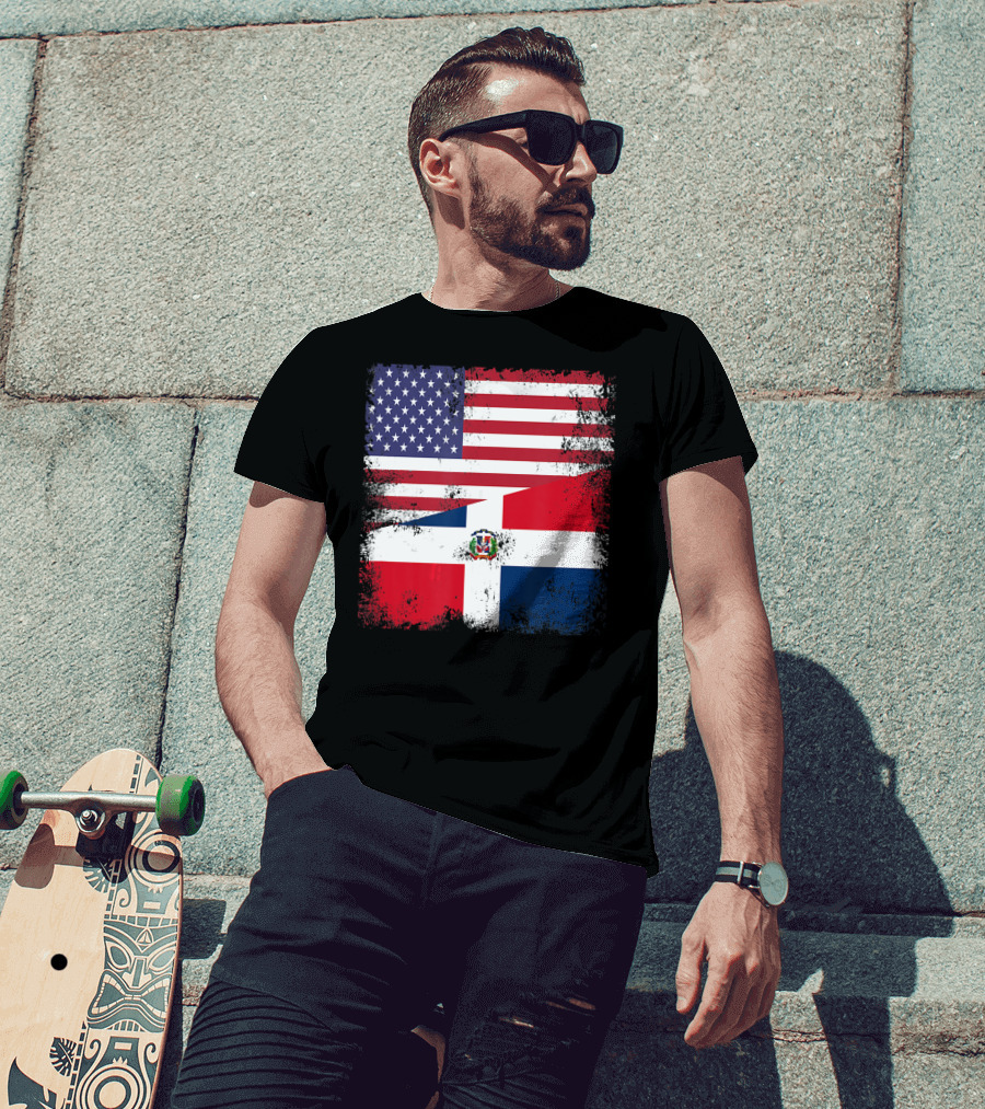 Half Dominican Flag Vintage USA American Dominican Grunge T-Shirt