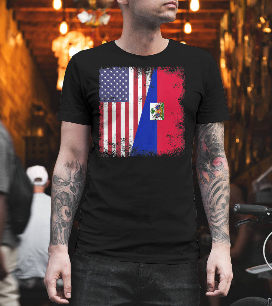 Half Haitian Flag Vintage Haiti U USA Grunge Style Flag Fusion T-Shirt