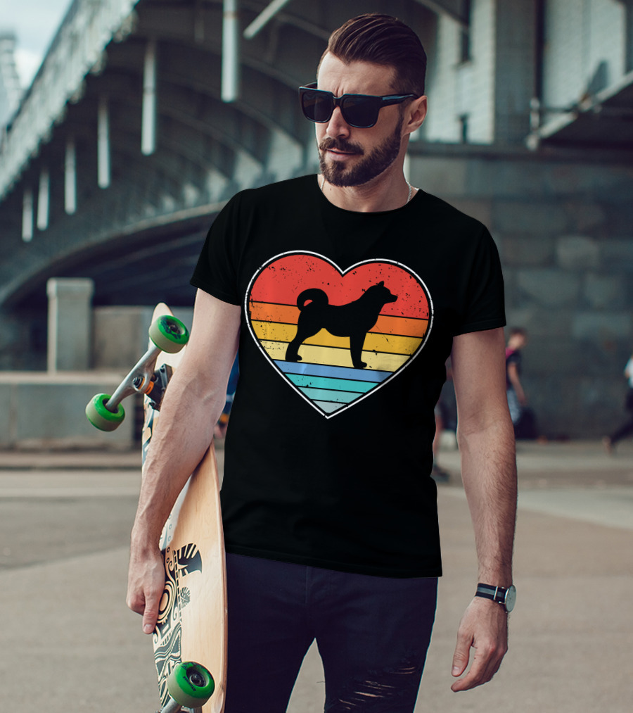 Akita Inu Dog Heart Retro Vintage Stripes T-Shirt