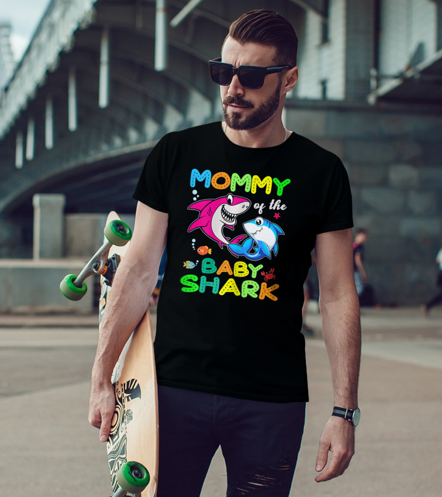 Mommy Of The Baby Shark Funny Birthday Family T-Shirt
