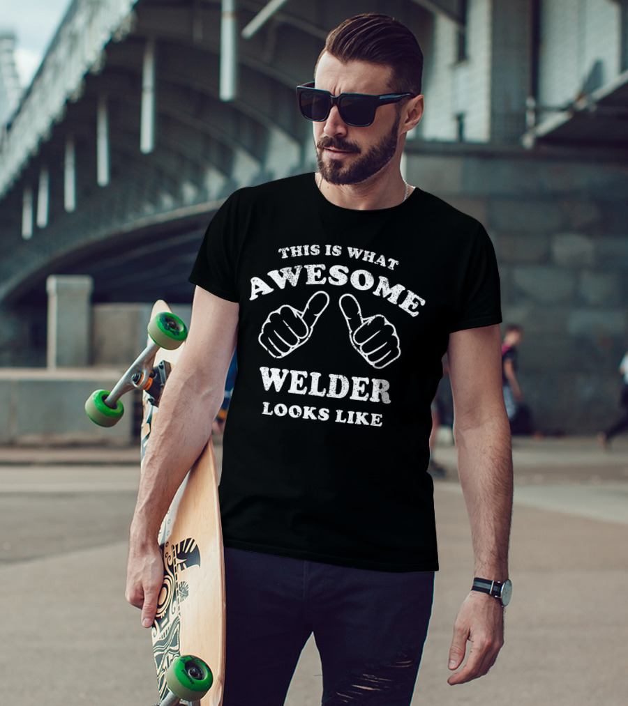 This Is What Awesome Welder Looks Like Thumbs Up Gesture T-Shirt