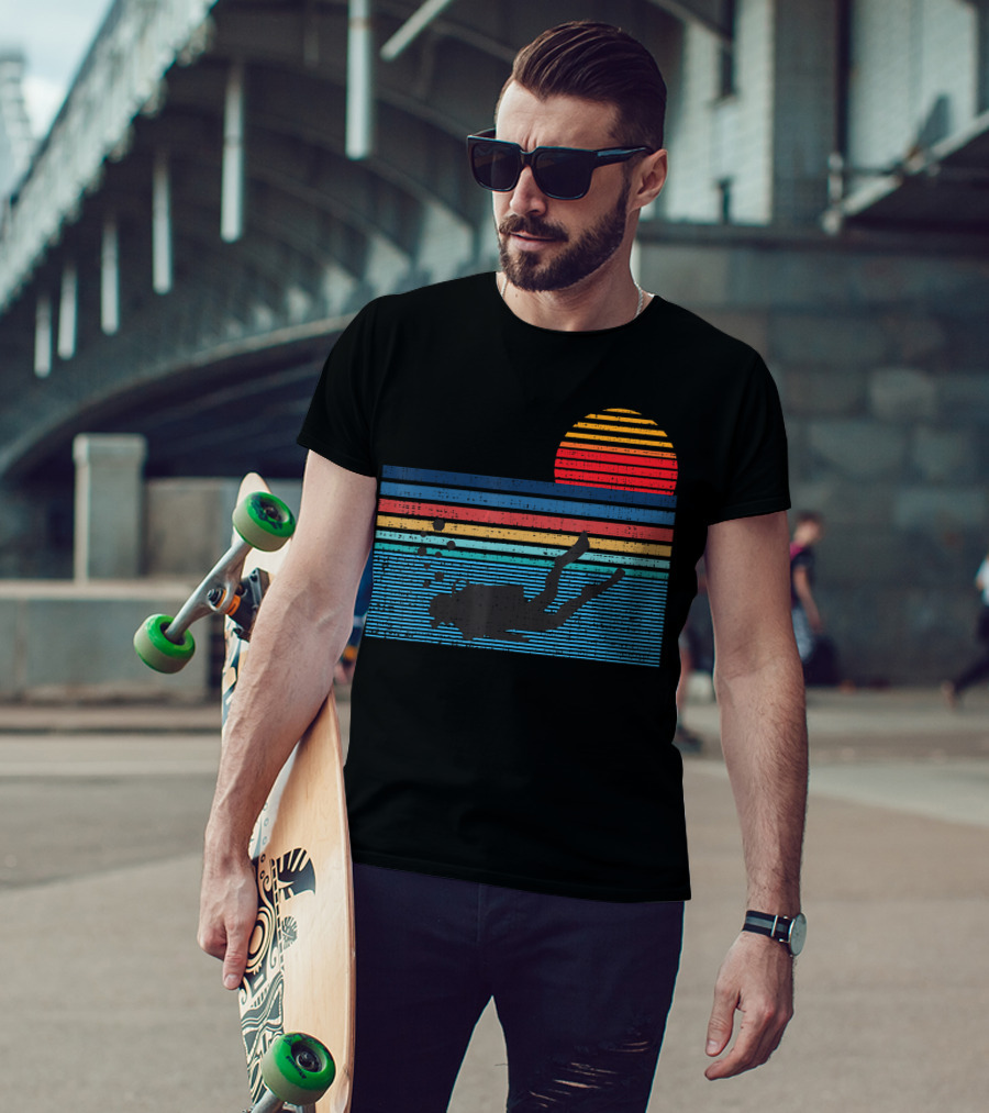 Vintage Scuba Diving 80s Sunset Silhouette Stripes T-Shirt