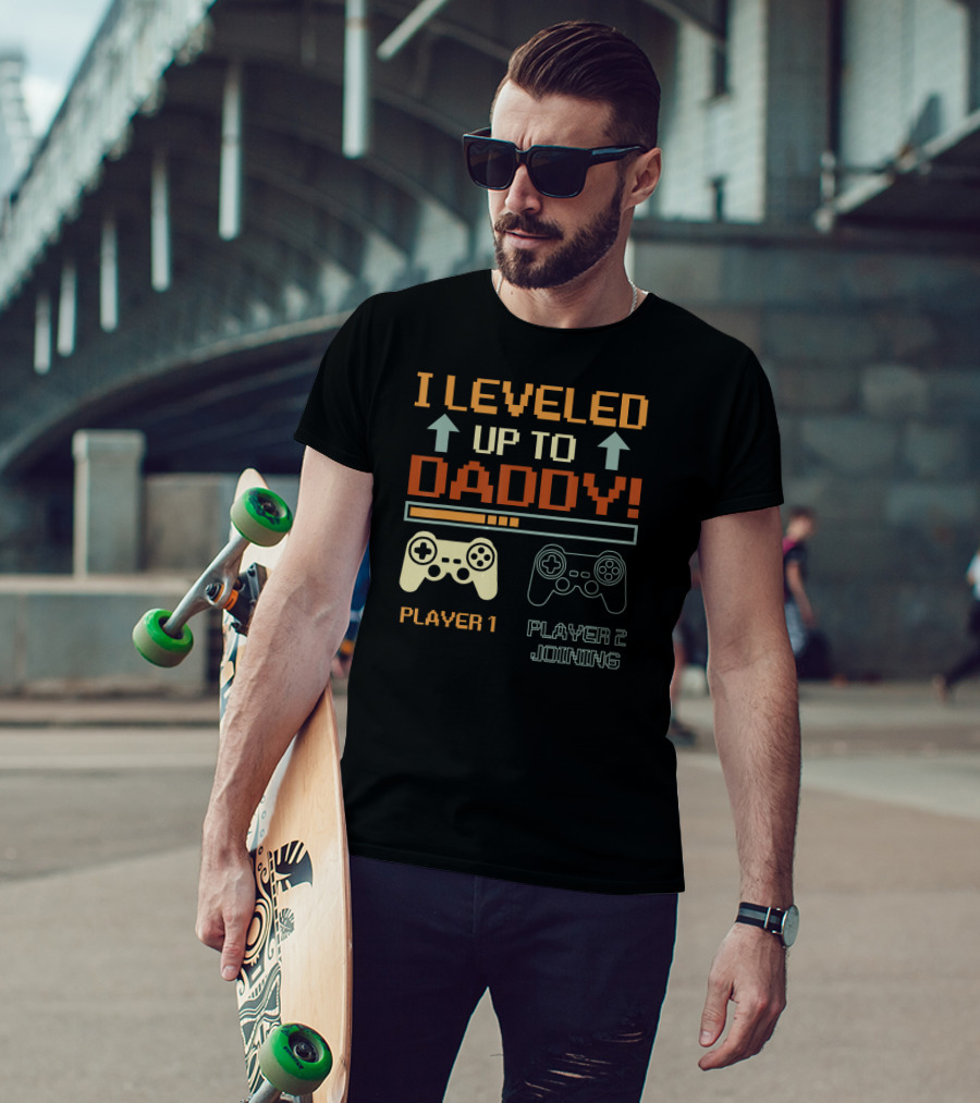 I Leveled Up To Daddy Player 1 Player 2 Joining Vintage Gamer Promoted T-Shirt