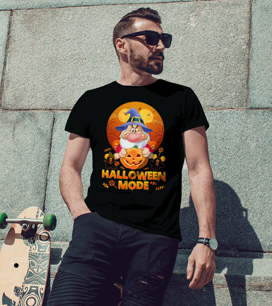 Grumpy Halloween Mode Pumpkin Wizard Theme T-Shirt