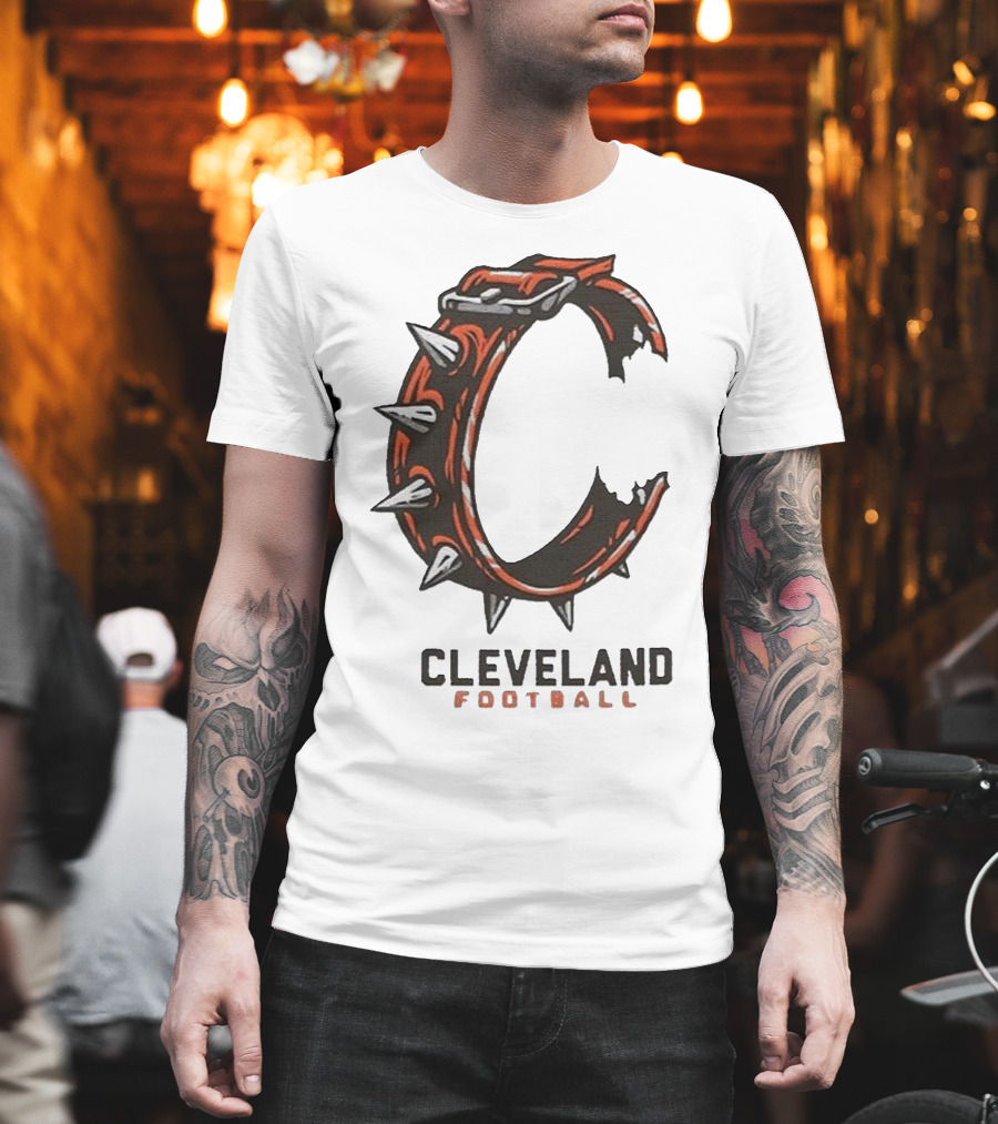 Cleveland Football Spiked Collar C T-Shirt