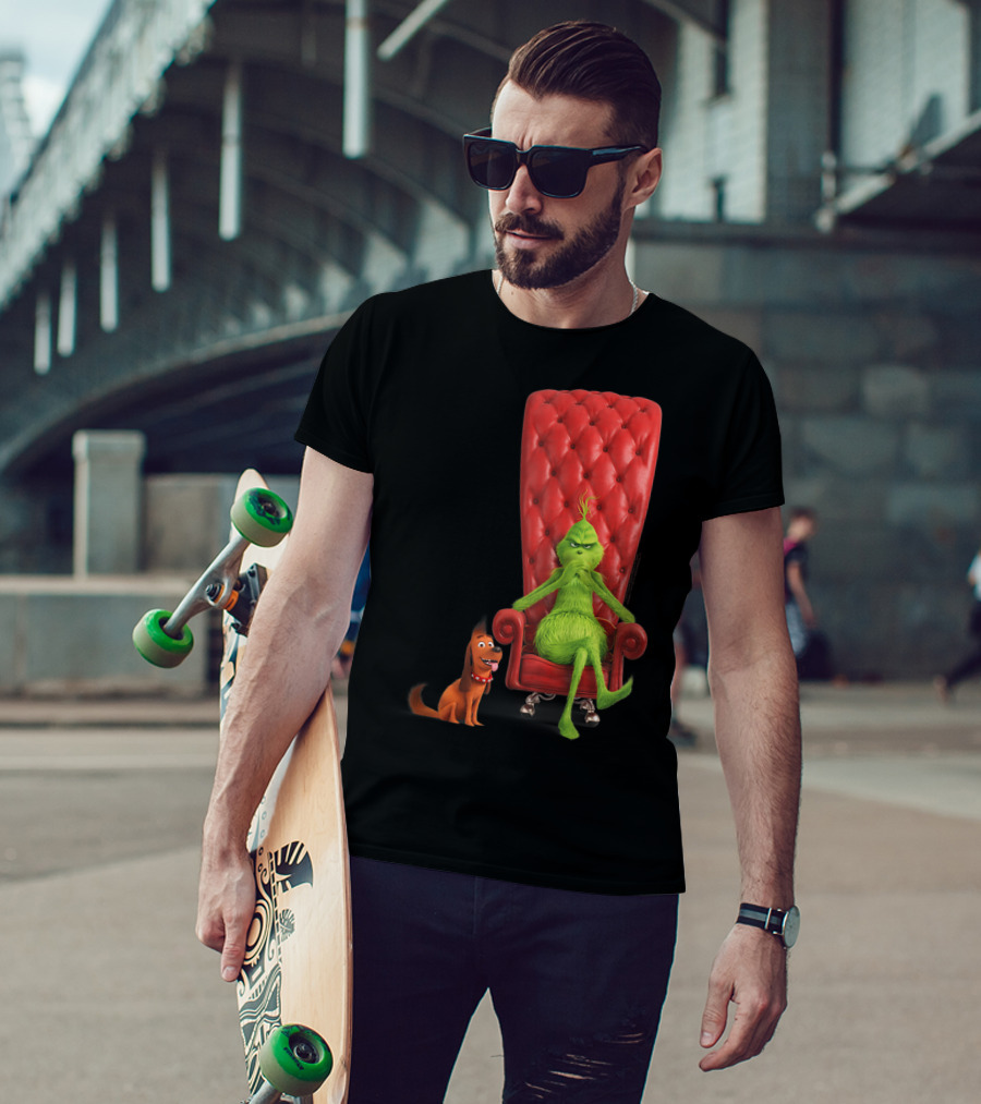 Dr Seuss The Grinch And Max On Red Tufted Chair T-Shirt