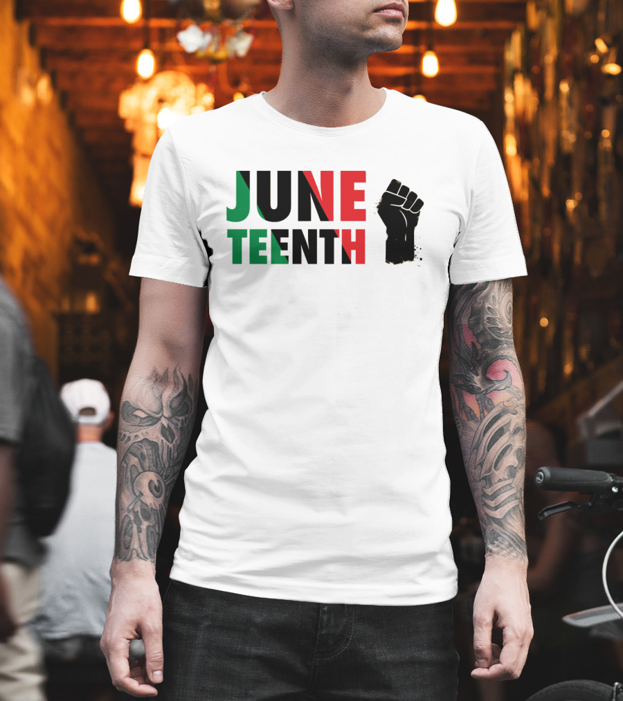 Juneteenth Black Power Fist Red Green T-Shirt