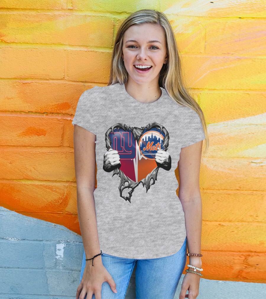 New York Giants Mets Heart Rip T-Shirt
