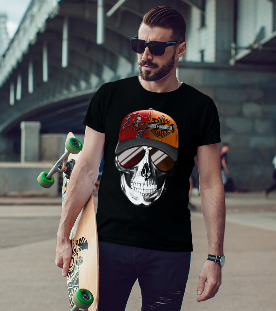 Harley Davidson Motorcycles Skull With Buccaneers Hat Iconic Style T-Shirt