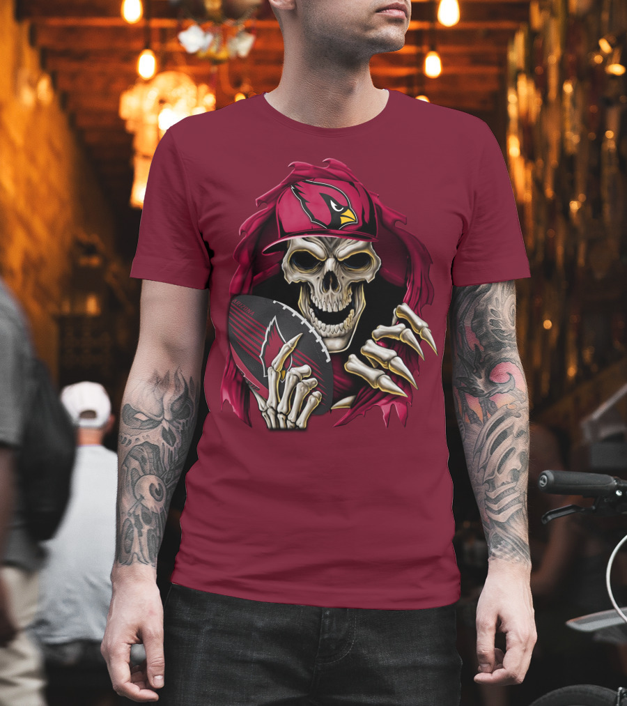 Arizona Cardinals Skull Holding Football T-Shirt
