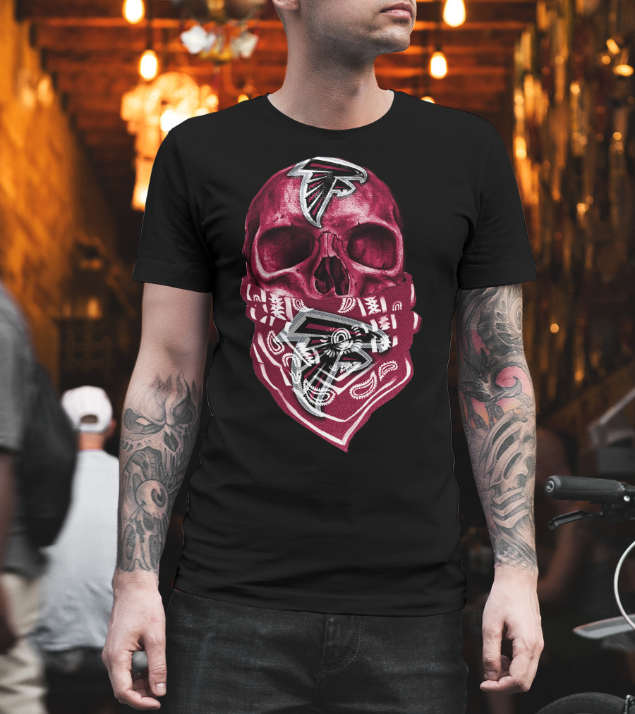 Atlanta Falcons Skull Bandana T-Shirt