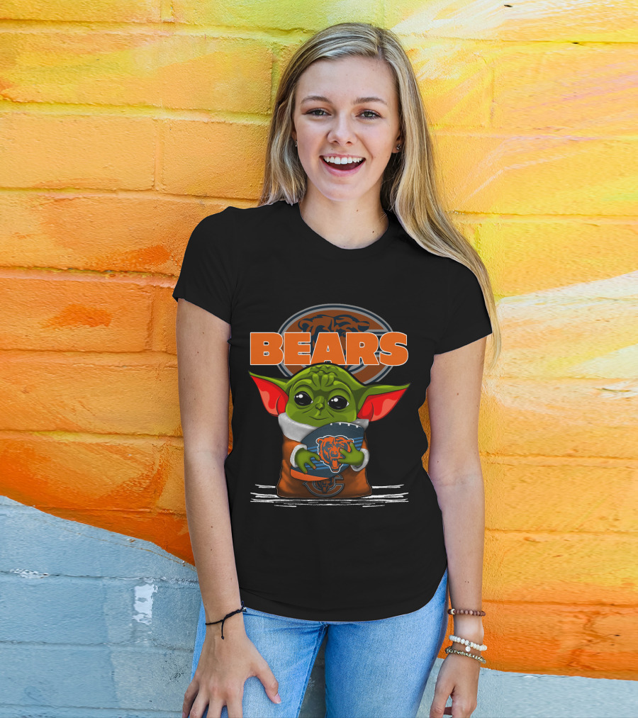 BEARS Yoda Holding Football Chicago T-Shirt