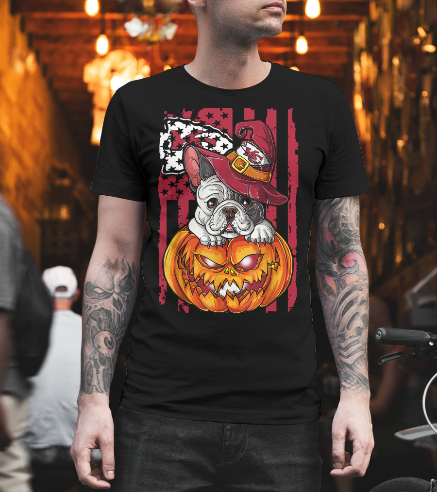 Hlw Bulldog Kansas City Chiefs Halloween Pumpkin Wizard Hat T-Shirt