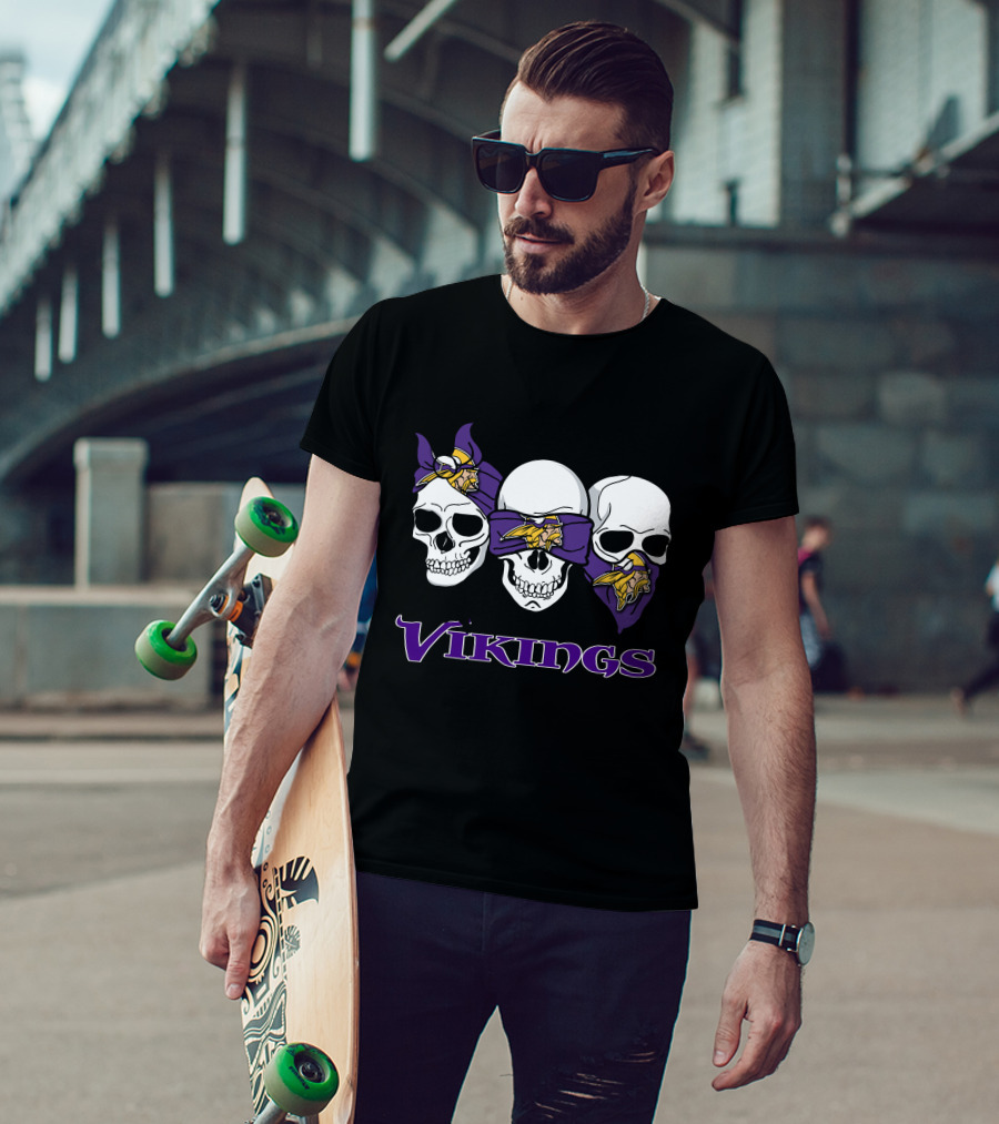 Vikings 3 Skull Bandana Purple Gold T-Shirt