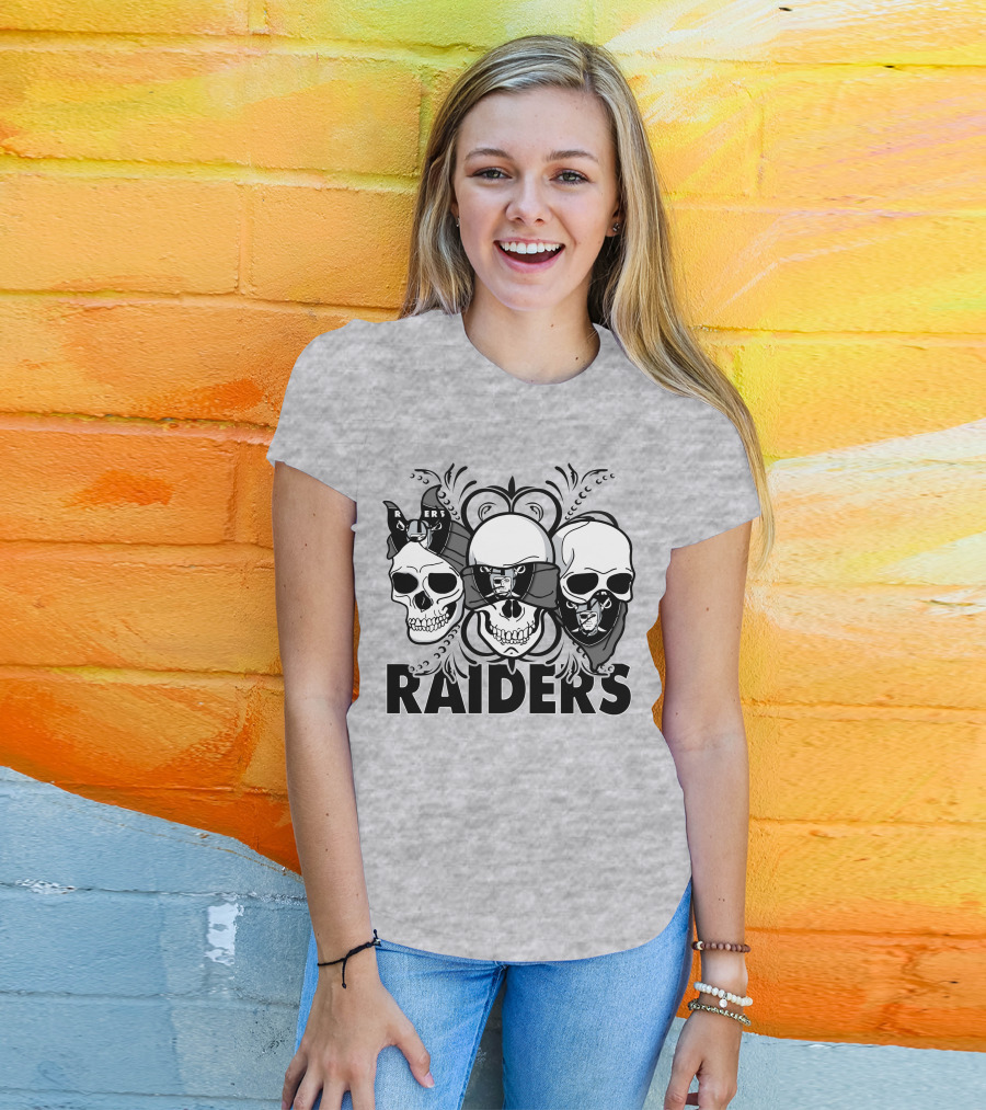 3 Skull Raiders T-Shirt