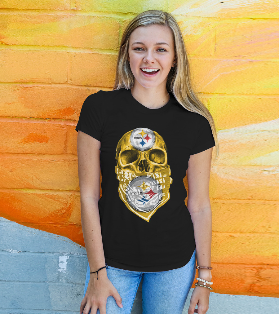 Skull V5 Steelers Bandana Logo Football Fan Gear T-Shirt