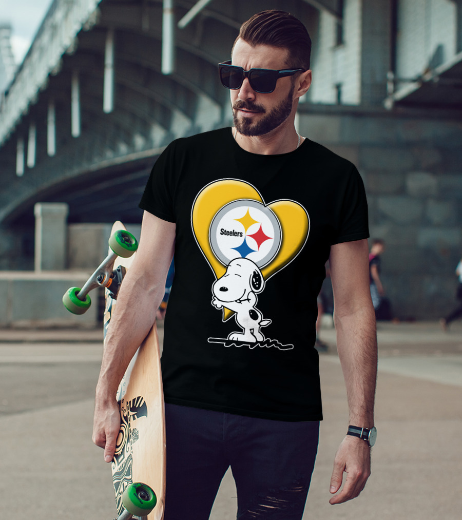 Snoopy Hugging Heart Steelers Logo Pittsburgh Steelers Fan Gear T-Shirt