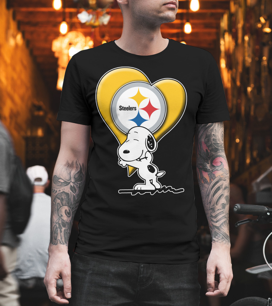 Snoopy Hugging Heart Steelers Logo Pittsburgh Steelers Fan Gear T-Shirt
