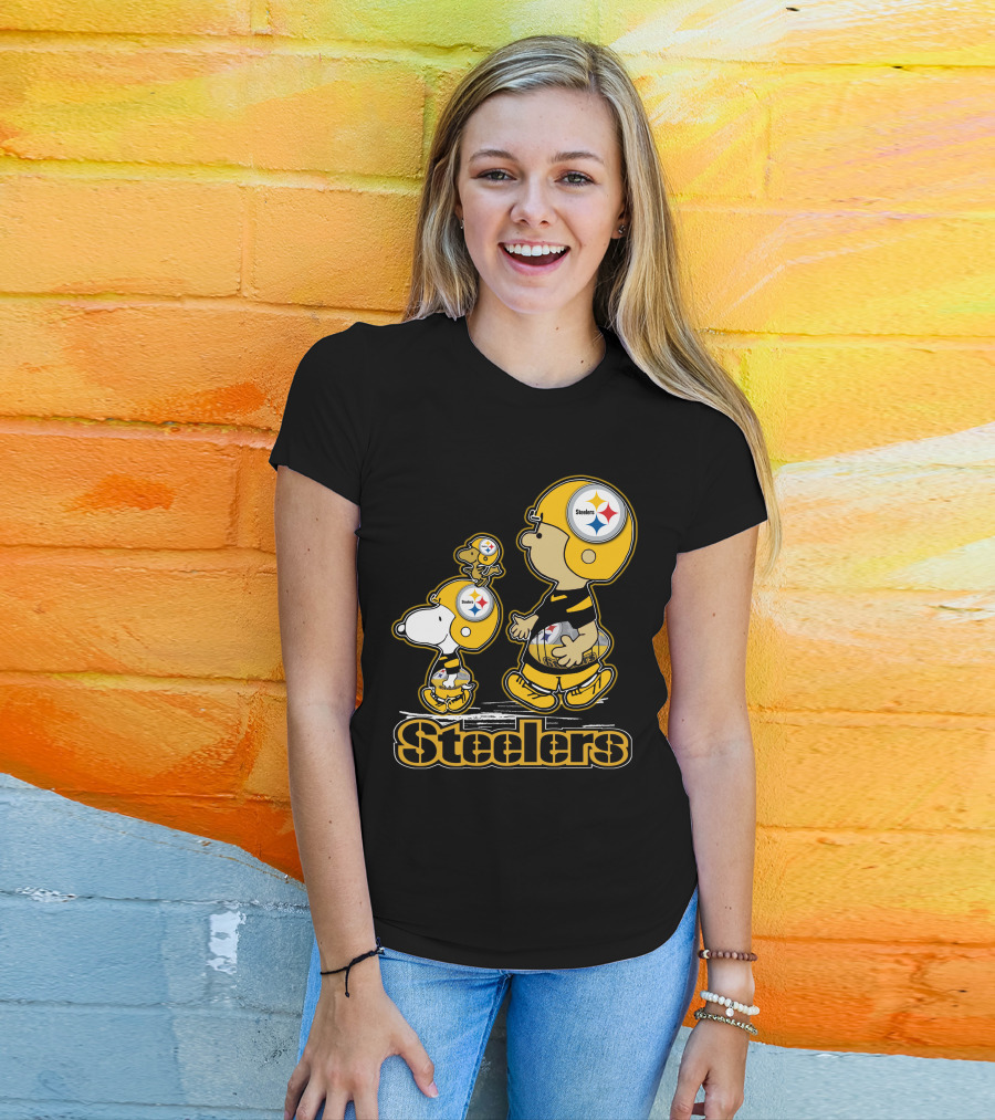 Snpfootball Pittsburgh Steelers Charlie Brown And Snoopy Peanuts Steelers Helmets T-Shirt