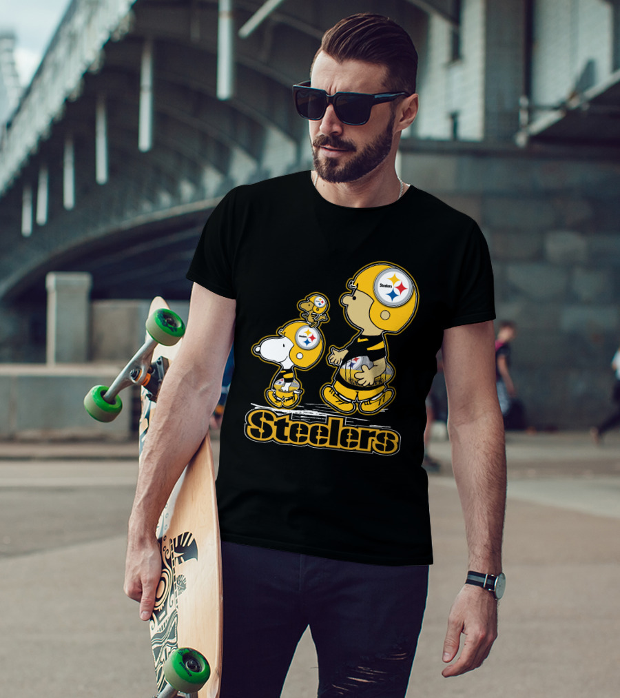 Snpfootball Pittsburgh Steelers Charlie Brown And Snoopy Peanuts Steelers Helmets T-Shirt