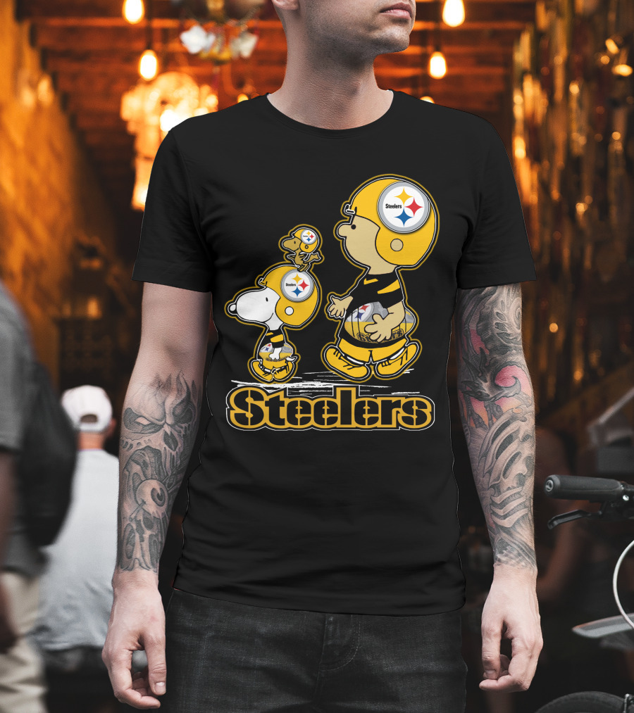 Snpfootball Pittsburgh Steelers Charlie Brown And Snoopy Peanuts Steelers Helmets T-Shirt