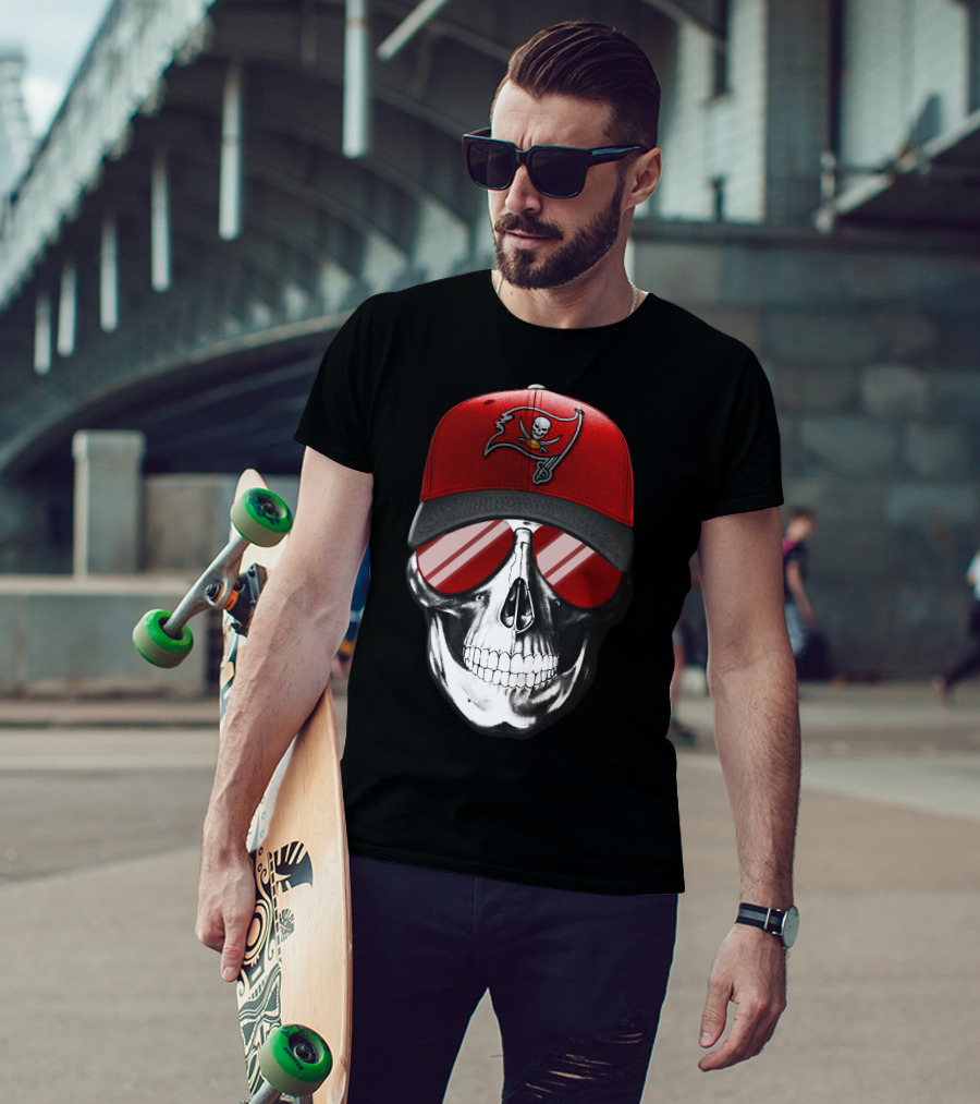 Skull V7 Tampa Bay Buccaneers Red Cap Reflective Glasses T-Shirt