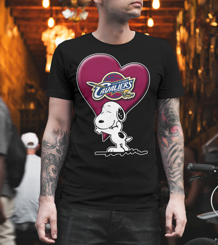 Snp V1 Cleveland Cavaliers Heart Basketball Snoopy Hugging T-Shirt