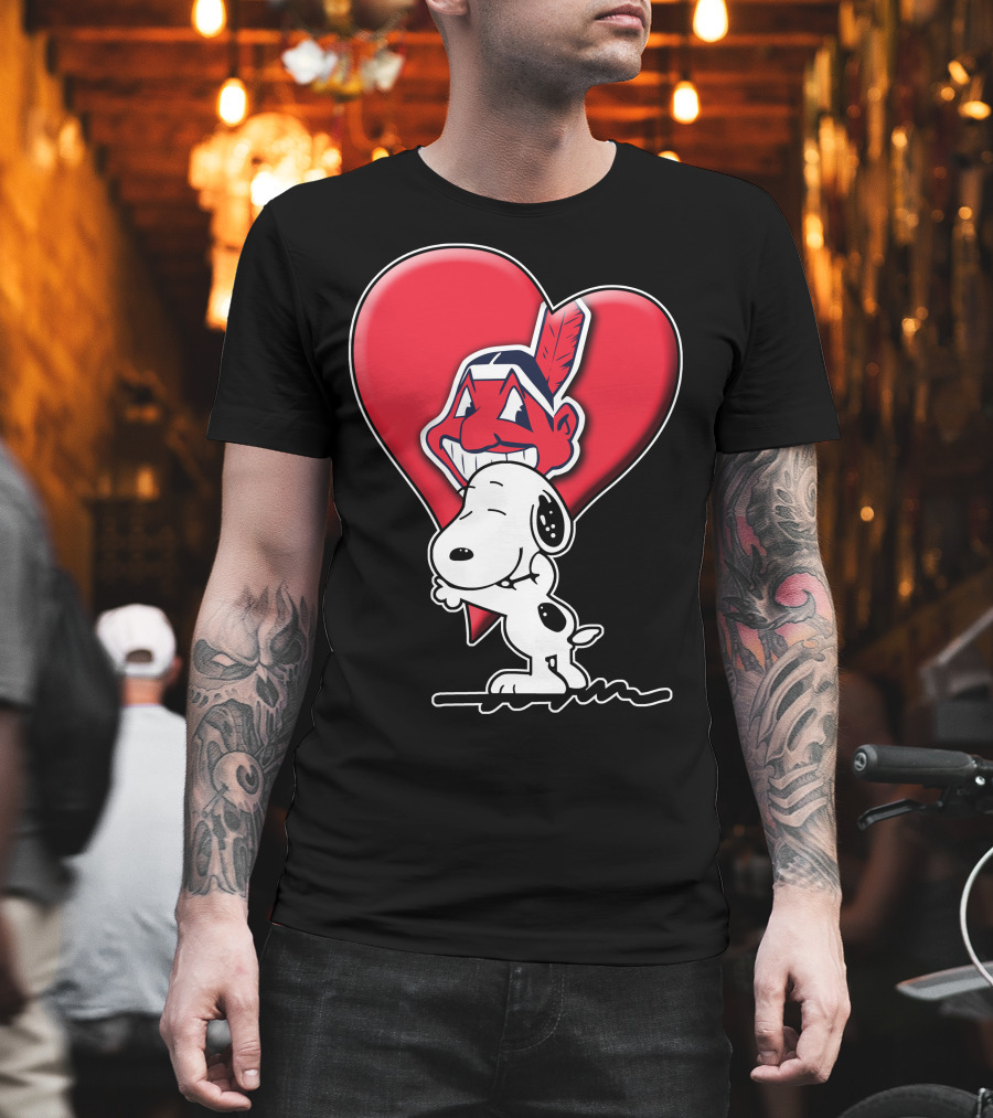 Snoopy Hugging Cleveland Indians Logo Heart T-Shirt