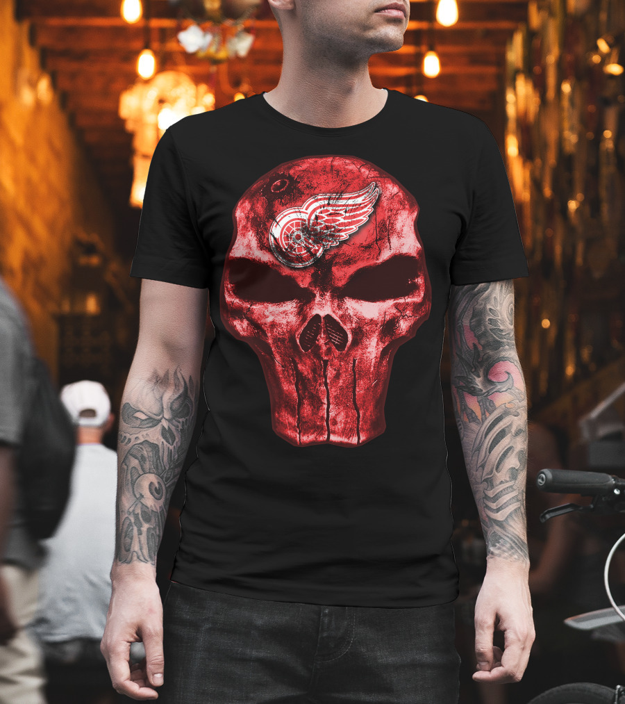 Skull Detroit Red Wings Grunge Style Emblem T-Shirt
