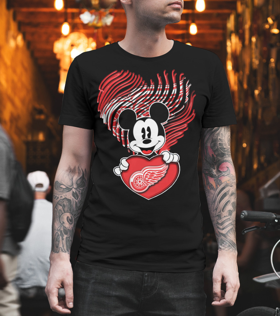 Mick Heart Holding Detroit Red Wings Fingerprint T-Shirt