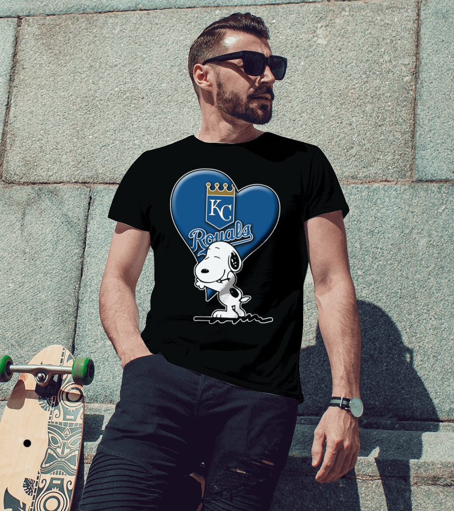 Snoopy Hugging Heart Kc Royals T-Shirt