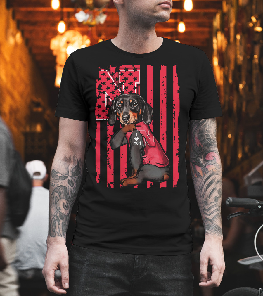 Dachshund I Love Mom Nebraska Cornhuskers USA Flag T-Shirt