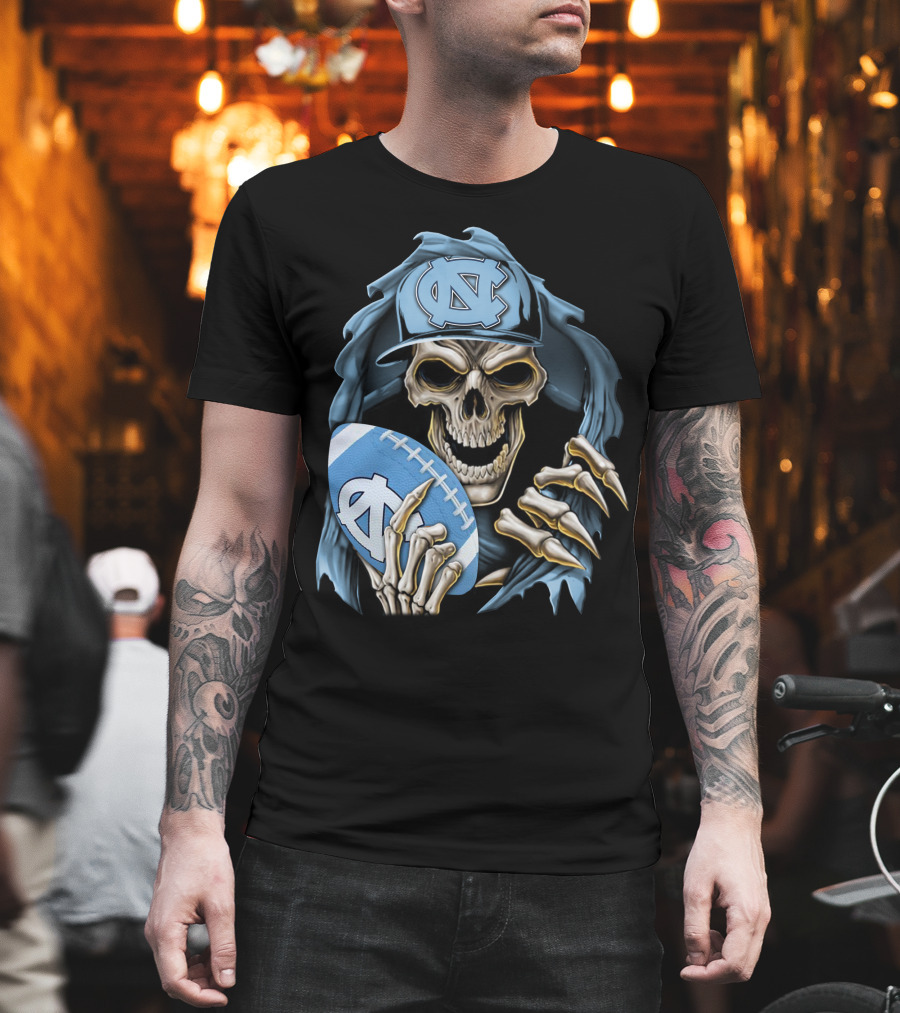 Skullbong North Carolina Tar Heels Skeleton Football Fan With Cap And Ball T-Shirt