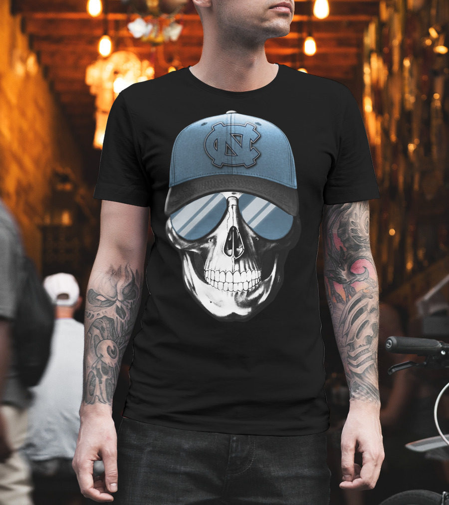 North Carolina Tar Heels Skull Wearing Logo Cap T-Shirt