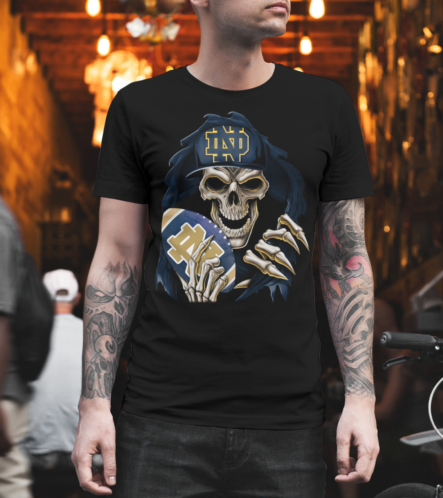Notre Dame Fighting Irish Skull With Football Helmet T-Shirt