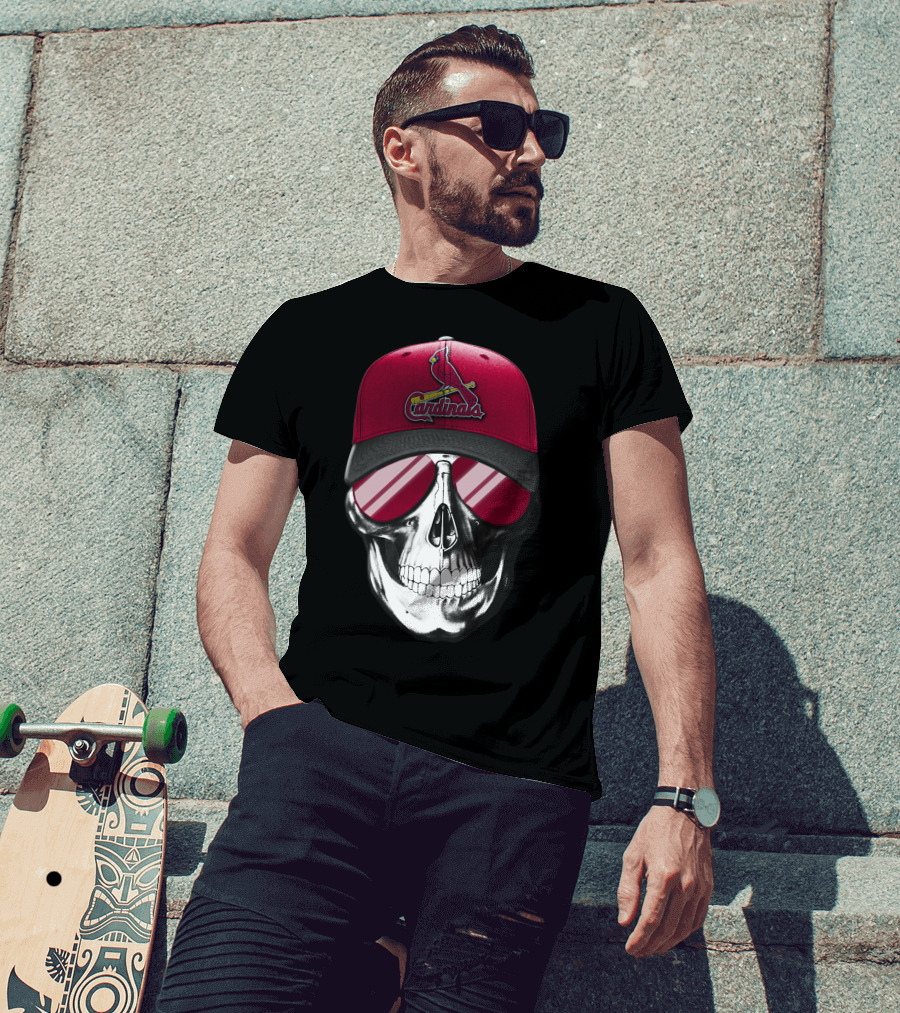 Skull With St. Louis Cardinals Cap And Sunglasses T-Shirt