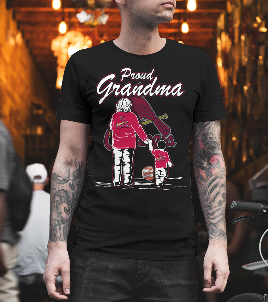 Proud Grandma St. Louis Cardinals T-Shirt