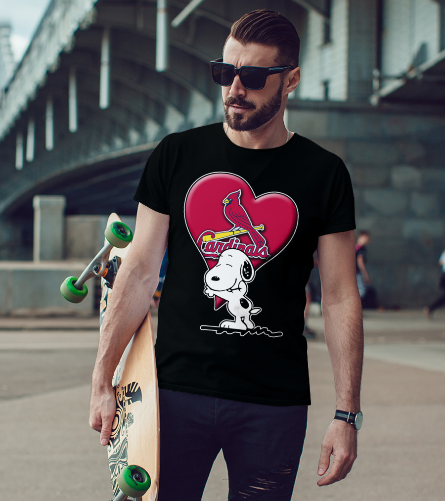 Snp V1 St. Louis Cardinals Heart With Snoopy Hugging T-Shirt