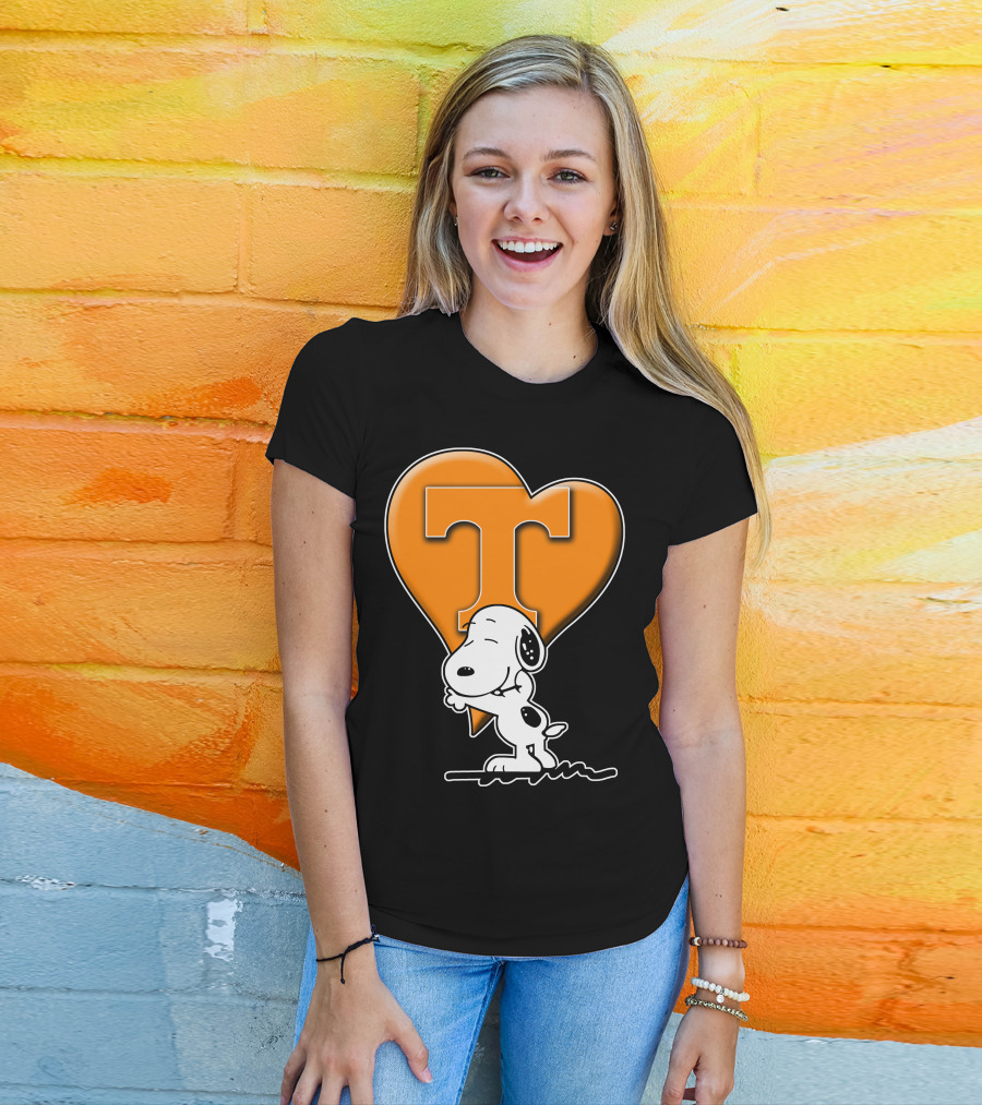 Snp V1 Tennessee Volunteers Snoopy Heart T-Shirt