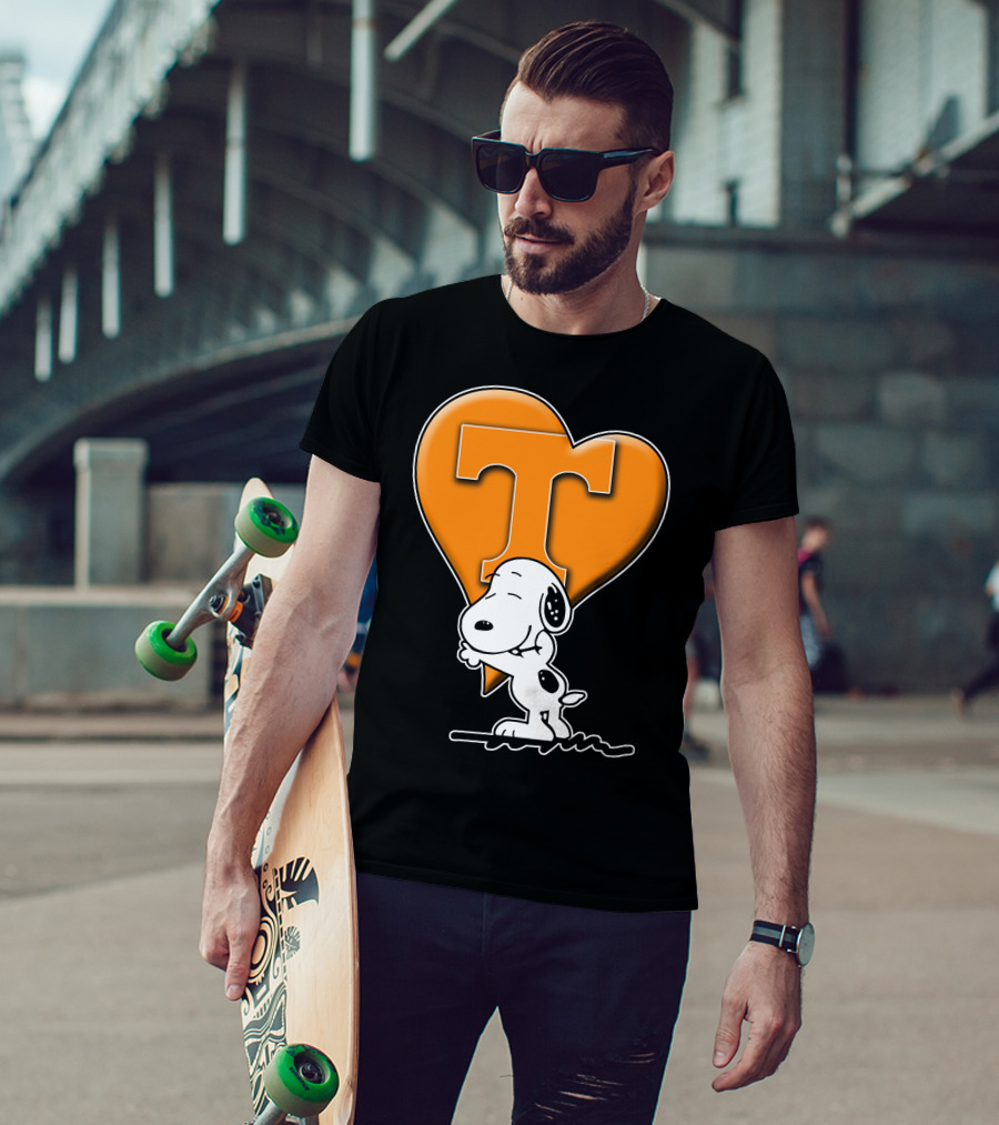 Snp V1 Tennessee Volunteers Snoopy Heart T-Shirt