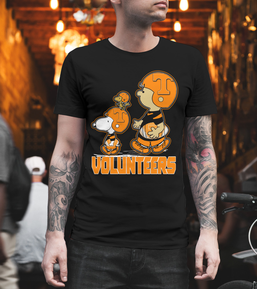 Snpfootball Tennessee Volunteers Peanuts Characters With Helmets T-Shirt