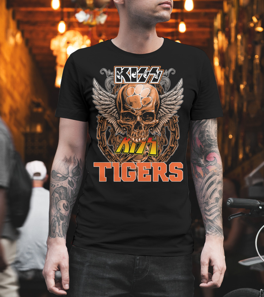 Kiss Clemson Tigers Skull Wings Chains T-Shirt