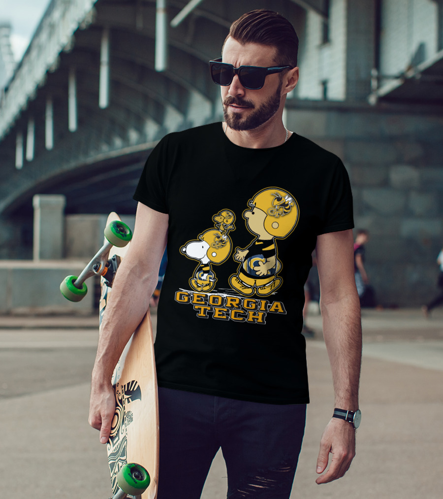 Snpfootball Georgia Tech Yellow Jackets Charlie Brown And Snoopy Football Gear T-Shirt