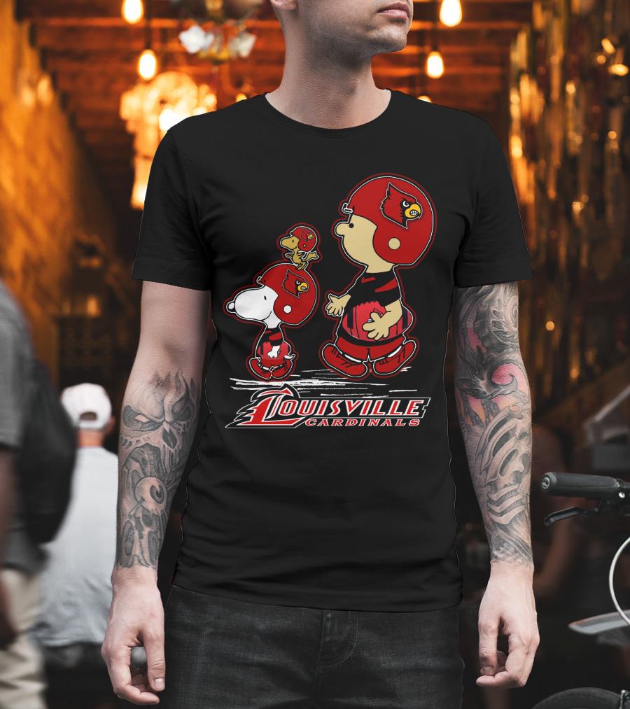 Snpfootball Louisville Cardinals Charlie Brown And Snoopy T-Shirt