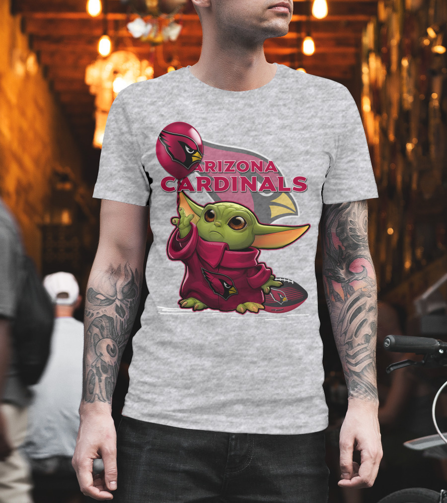 Yoda Holding Arizona Cardinals Balloon And Football With Team T-Shirt