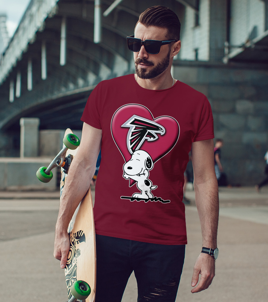 Snoopy Hugging Atlanta Falcons Heart T-Shirt