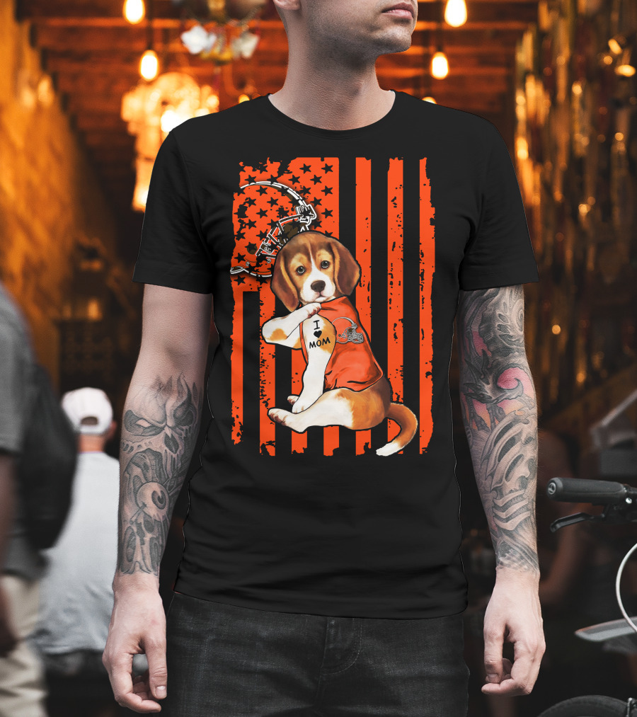 Beagle Cleveland Browns I Mom Retro Football Helmet and Stars T-Shirt