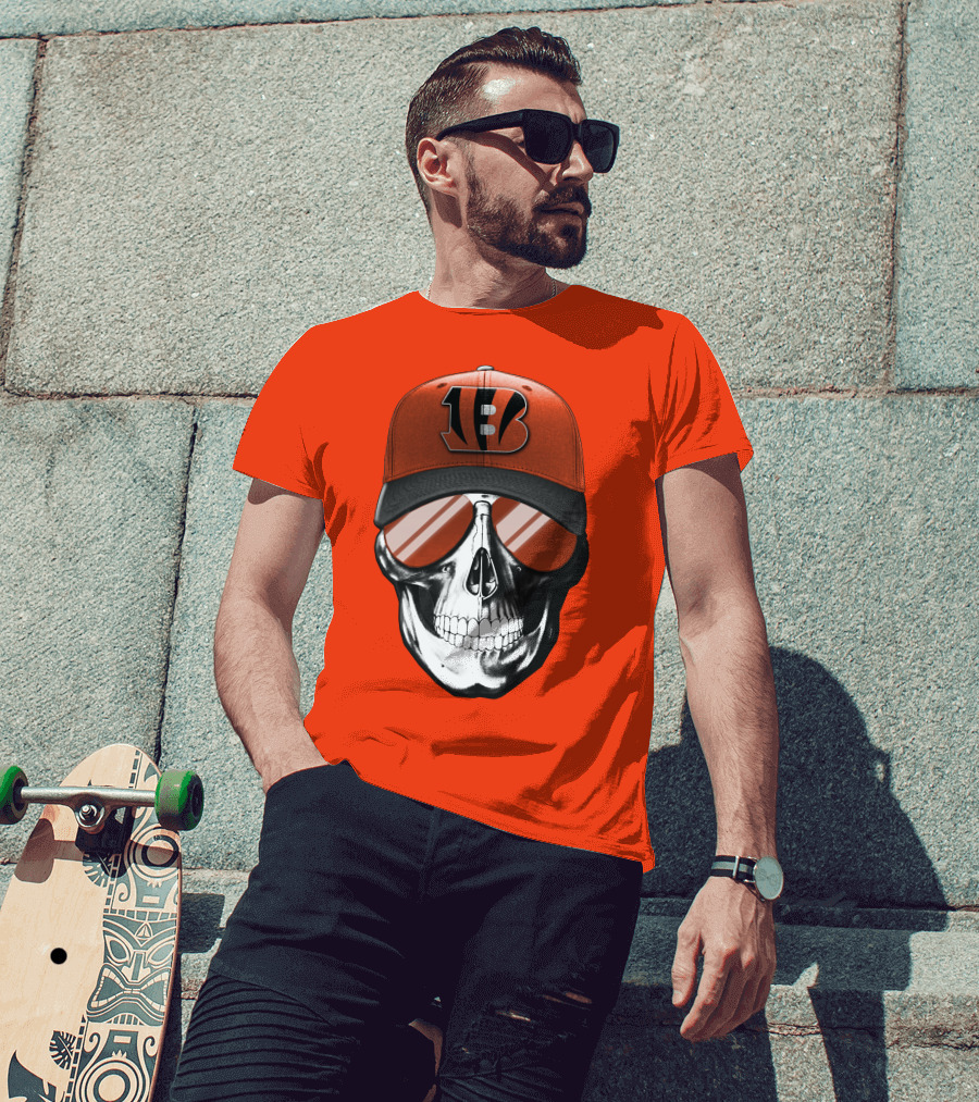 Cincinnati Bengals Skull With Team Logo Hat And Sunglasses T-Shirt