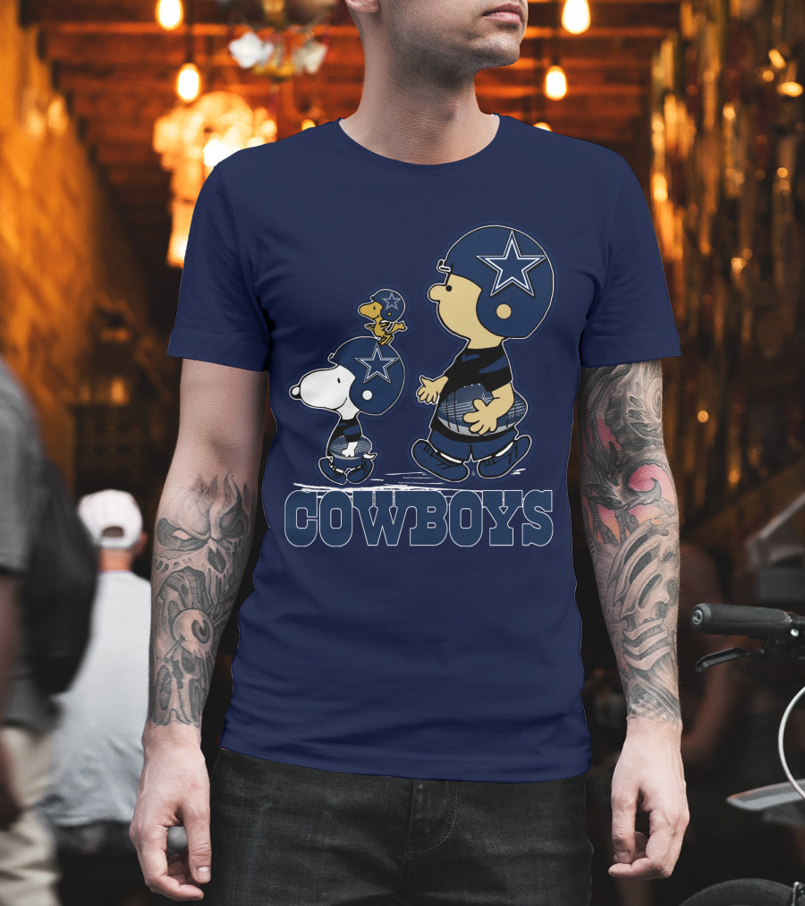 Snoopy Charlie Brown Dallas Cowboys Football Stars T-Shirt